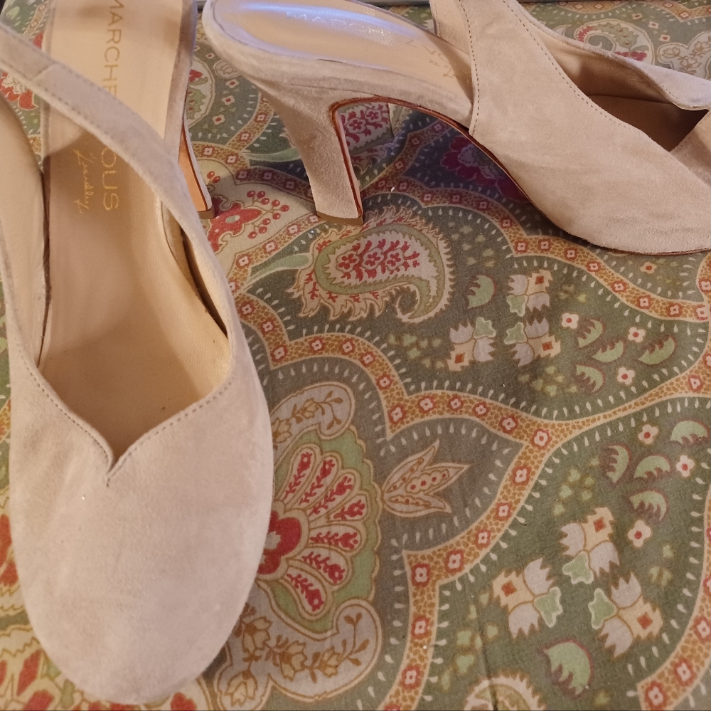 Marchez Vous by Yardley 9.5 9 1/2 Italian cream slingbacks heels shoes Italy